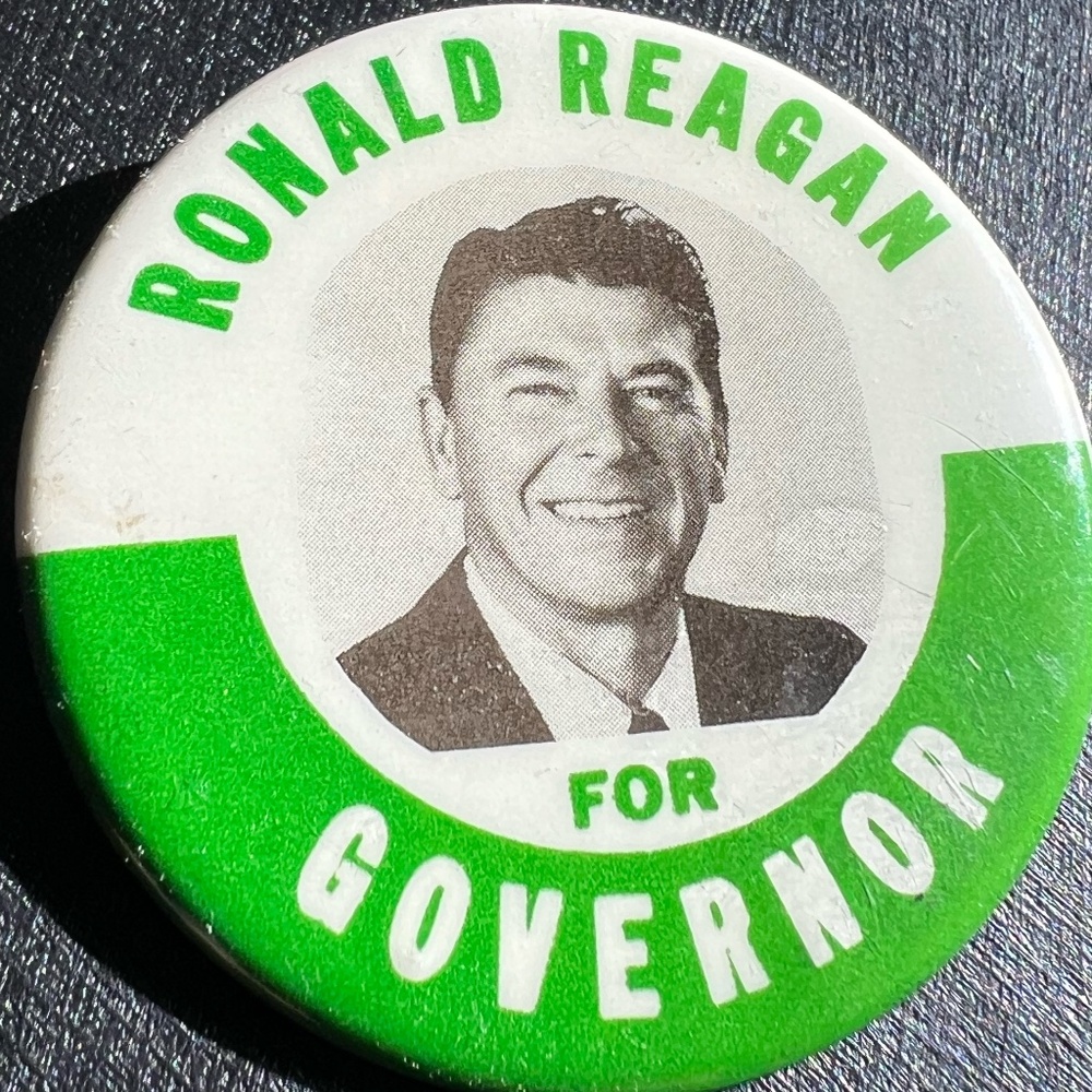 Ronald Reagan for California Govenor campaign button C.1960